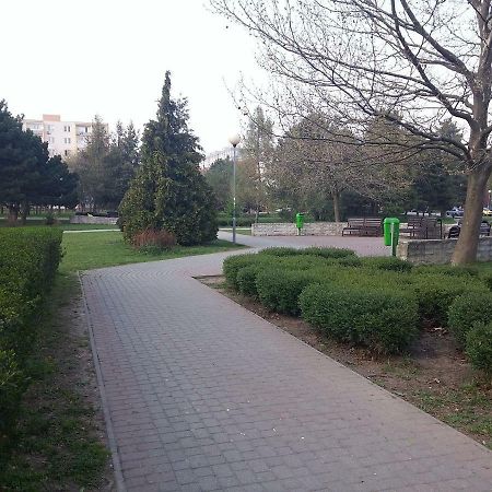 Moonstreet Apartments Братислава Екстериор снимка