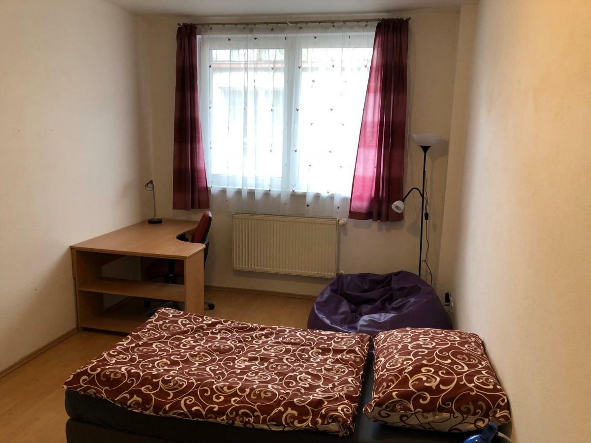 Moonstreet Apartments Братислава Екстериор снимка