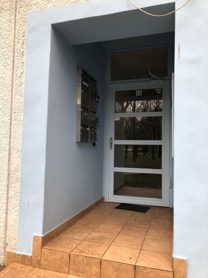 Moonstreet Apartments Братислава Екстериор снимка