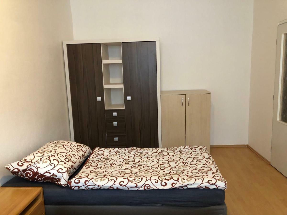 Moonstreet Apartments Братислава Екстериор снимка