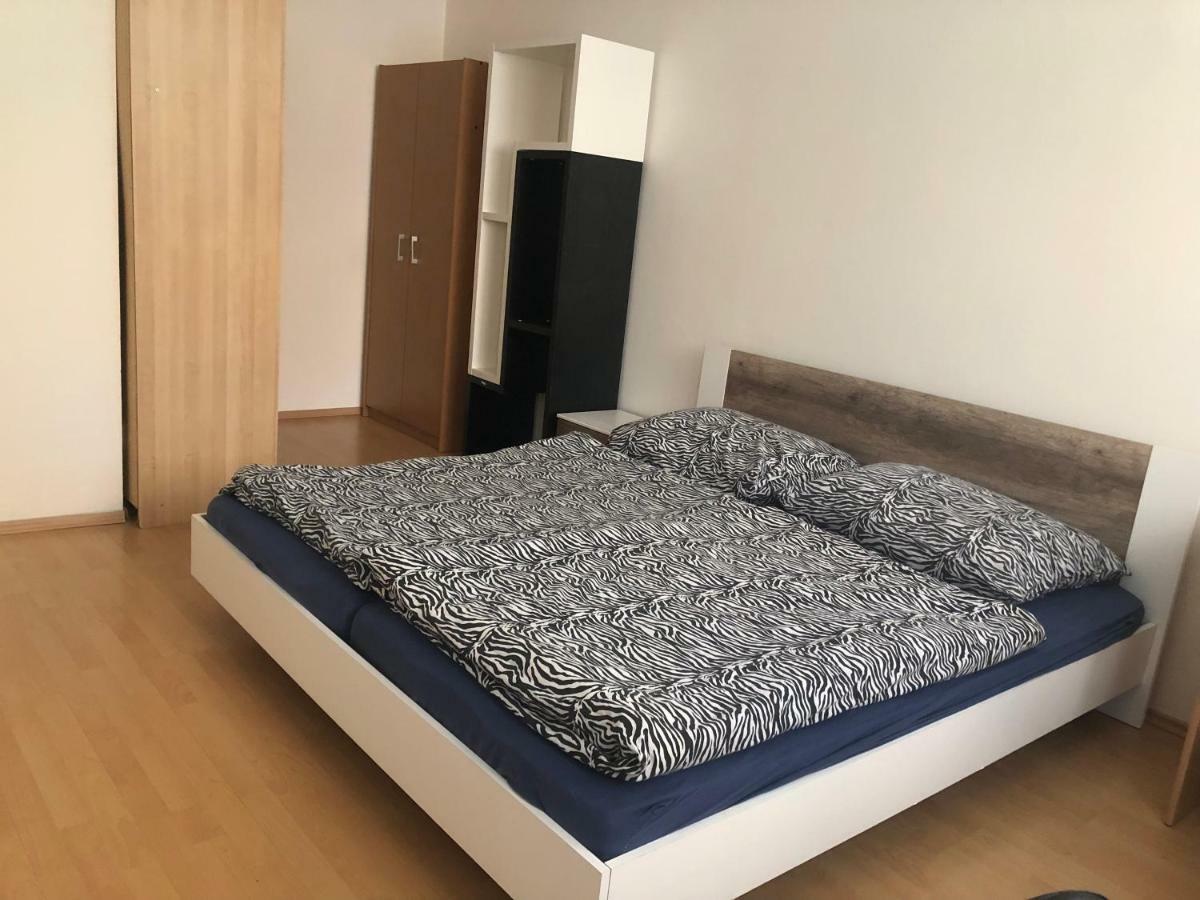Moonstreet Apartments Братислава Екстериор снимка
