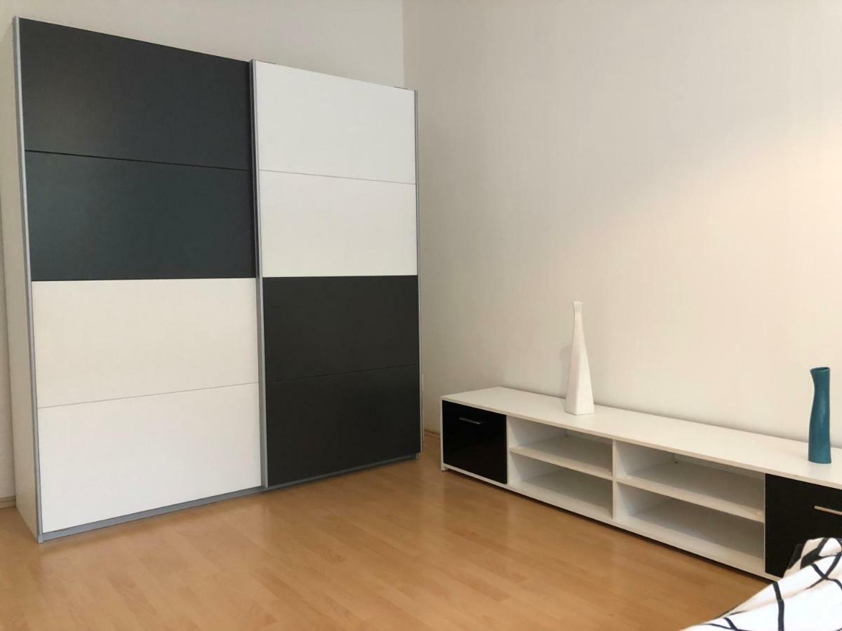 Moonstreet Apartments Братислава Екстериор снимка